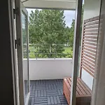 3-Bedroom Apartment, Free Parking, Fragrance Free