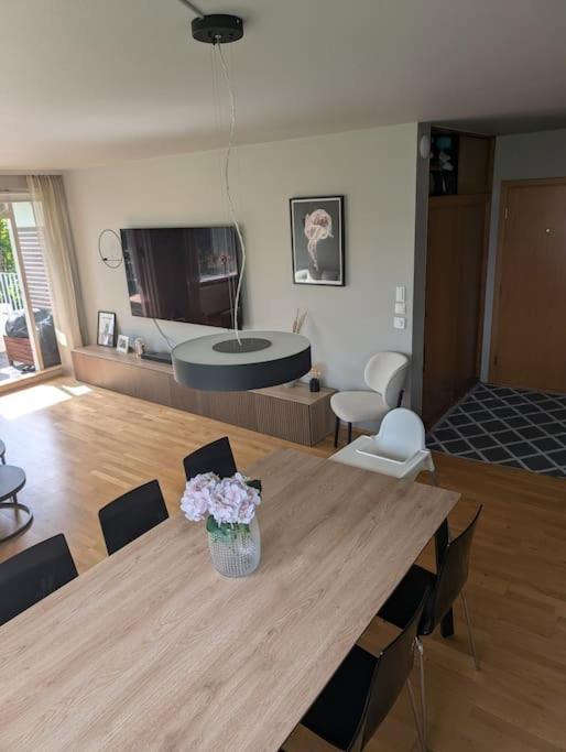 Apartment 3-bedroom Apartment, Free Parking, Fragrance Free *